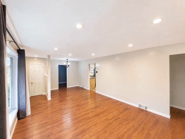 Photo - Brookhaven 4 Bedroom House with Deck