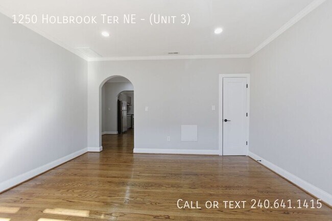 Photo - 1250 Holbrook Terrace NE Unidad ( 3)