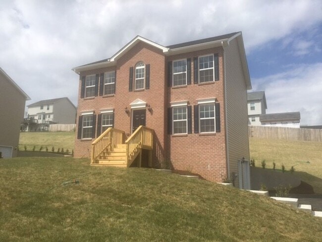Photo - 1475 Kensington Wy NW