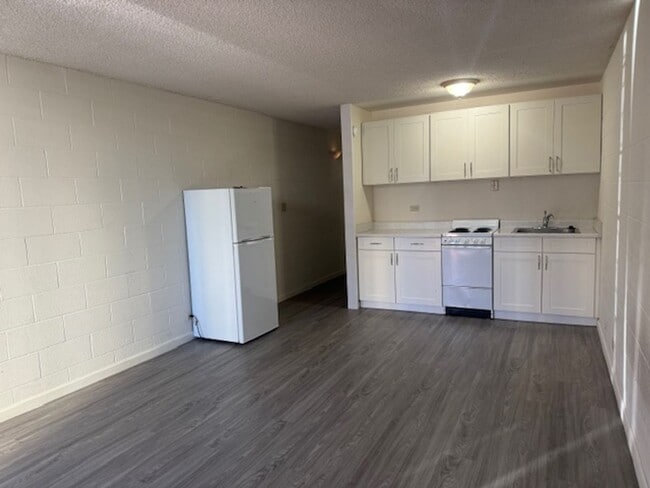 Building Photo - Likini West Studio Unit. Salt Lake Neighbo...