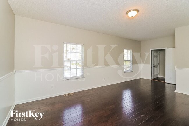 Photo - 10 Easton Trce