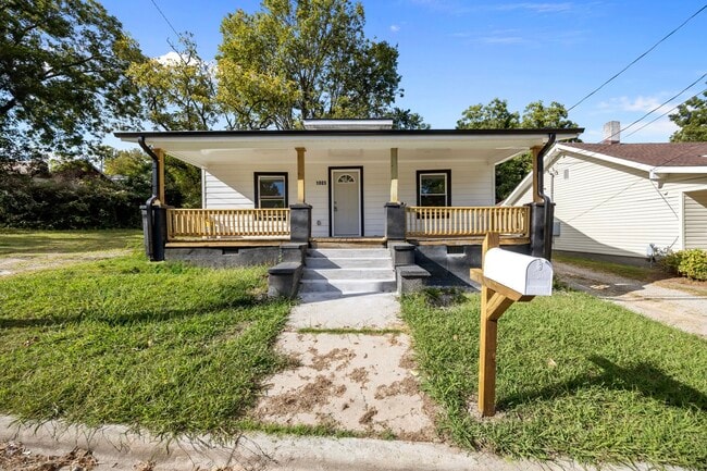 Photo - 1005 E Russell Ave