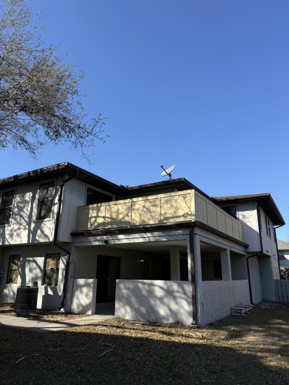 Building Photo - 1965 Dipol Courtway