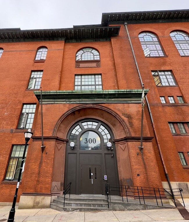 Photo - Cathedral St 300