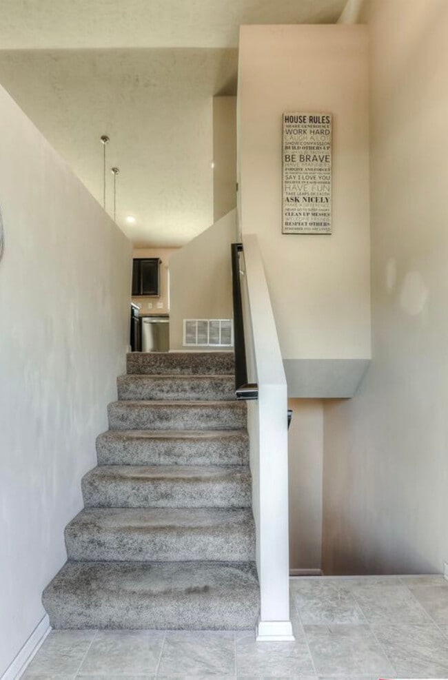 Photo - 9135 Hanover St