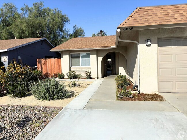 Building Photo - 6635 Geranium Pl Unit 6635 Rental