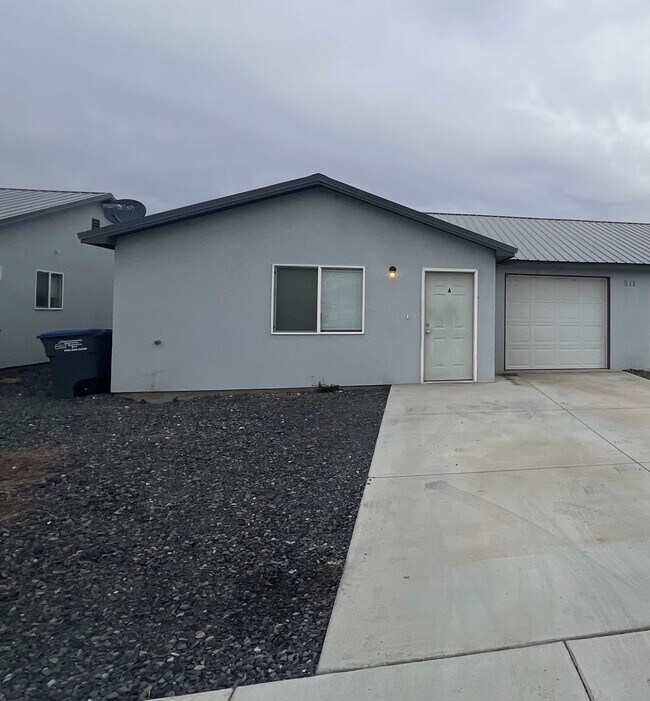 Building Photo - 511 F St NE Unit A