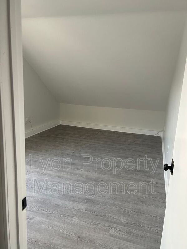 111113113 Sayles Ave Condo Unit 3R Condo for Rent in Burrillville, RI