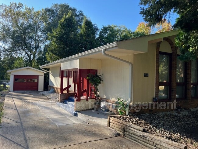 Photo - 2826 67th St