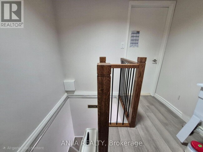 Photo - 132 Heatherside Dr