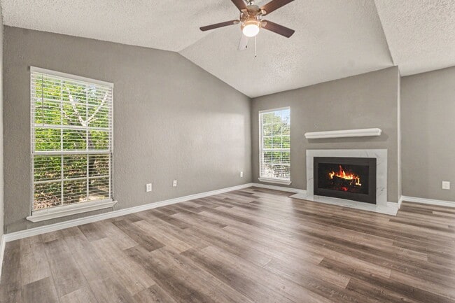 Photo - 3645 W Northgate Dr Unit 201
