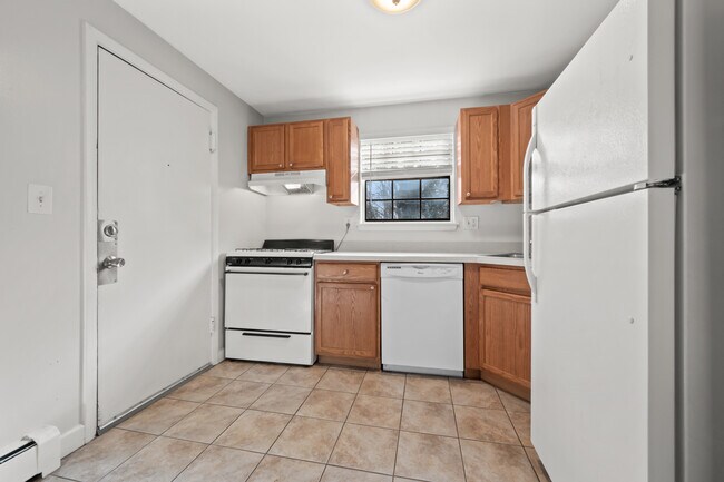 Photo - 122 Sycamore Ln