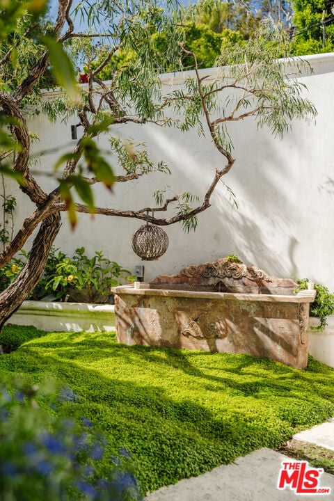 Photo - 8706 Sunset Plaza Pl