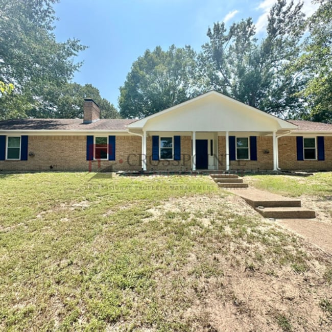 Building Photo - Beautiful 4 Bedroom 2 Bathroom home in Tyler!