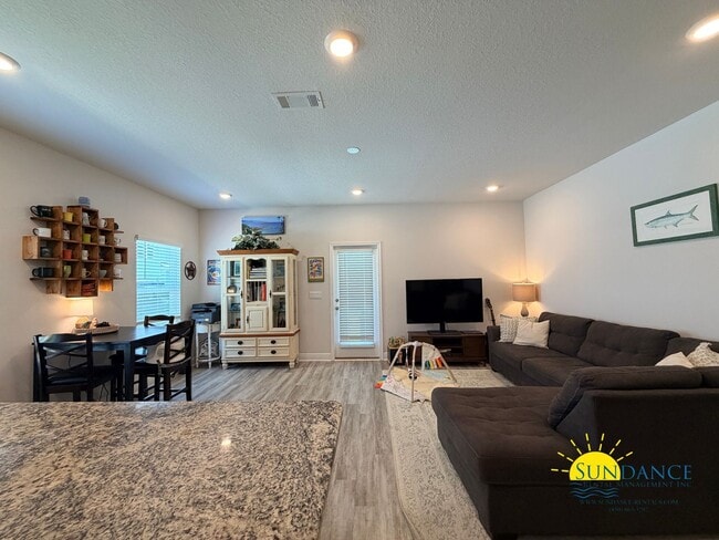 Photo - Beautiful 3BR Townhome with Smart Home Features Near Eglin & Hurlburt Field!