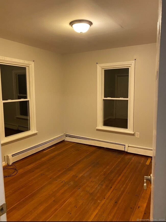 Photo - 405 West St Unidad First Floor Rear