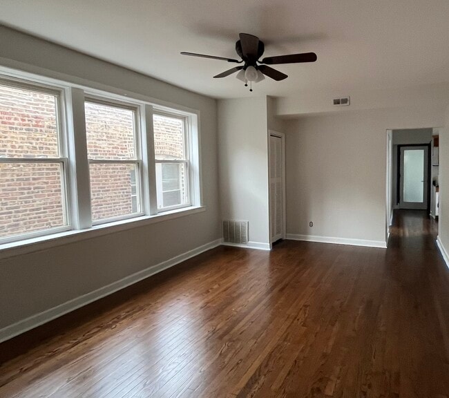 Photo - 2338 N Avers Ave Unit B