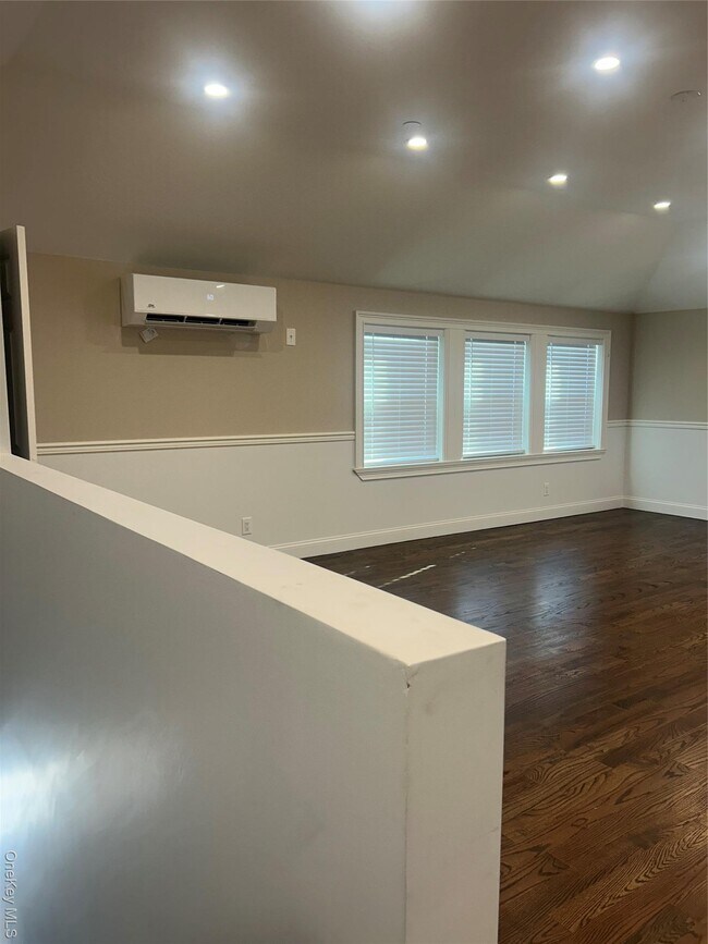 Photo - 147-24-147224 224th St Unit second floor