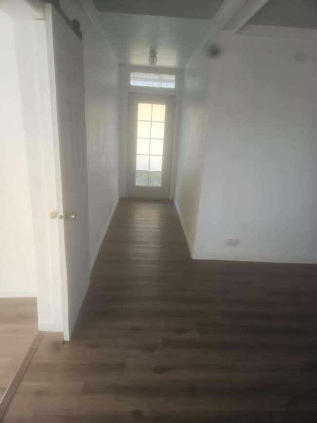 Photo - 520 Margot Ln