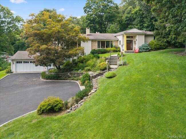 5 Agnes Cir