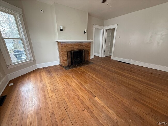 Photo - 367 Furman St