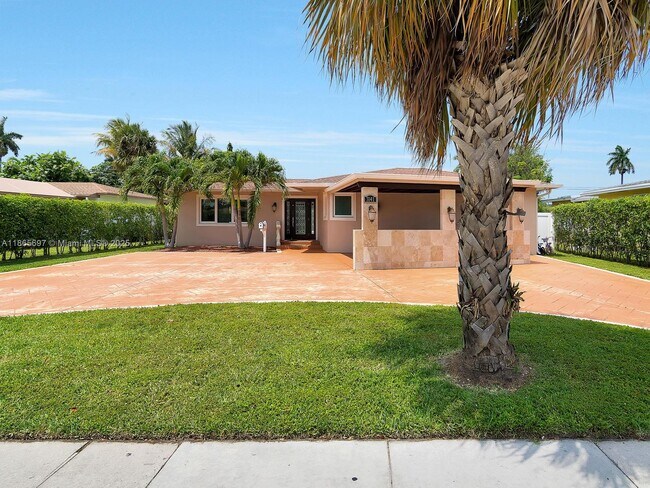 Photo - 3141 Hollywood Blvd