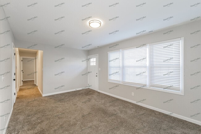 Photo - 11316 Herrick Ave