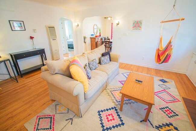 Photo - 2423 Rose Avenue NW