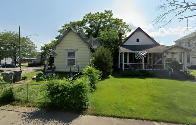 Photo - 1337 Barth Ave