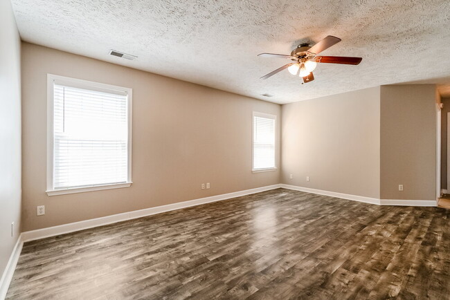 Photo - 1625 Beaconcrest Cir