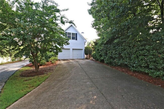 Photo - 1224 Crescentwood Ln