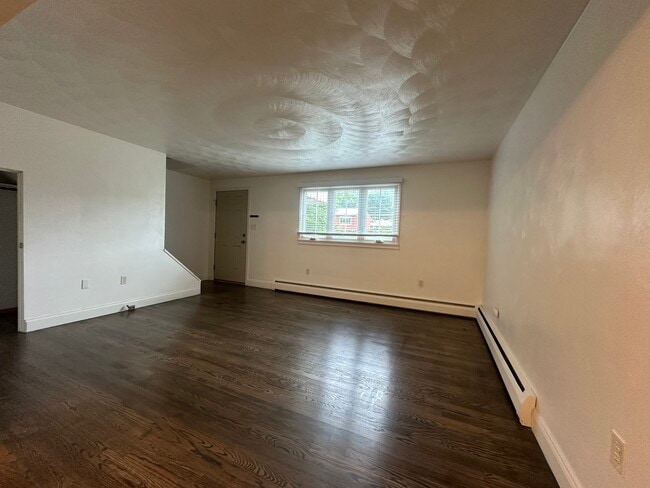 Photo - 2703 Harbison St