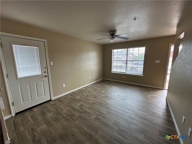 Photo - 1010 Lansberry Ct Unidad D