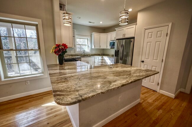 Photo - 105 Drake Mountain Ln