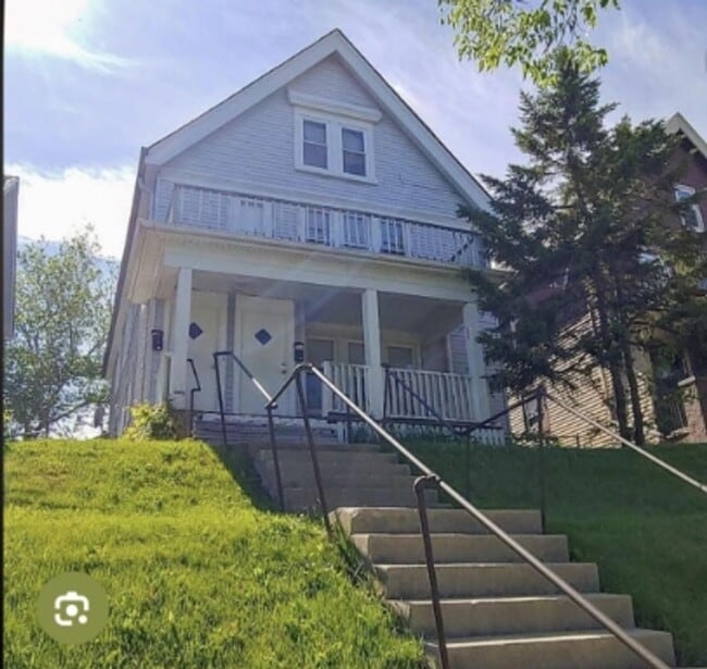 Building Photo - 1425-27 North 47th Street Unit 1425