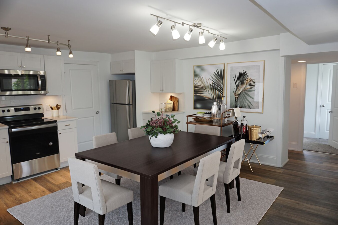Recently Renovated 2 Bed / 1 Bath in Colle... - Recently Renovated 2 Bed / 1 Bath in Colle... Apartamento Unidad 2