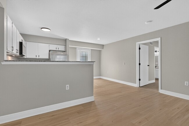 Photo - Bay Ranch Apartments