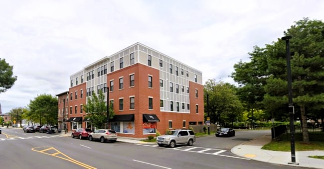 Building Photo - 1002 Tremont St Rental