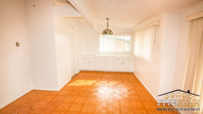 Photo - 3705 River Blvd