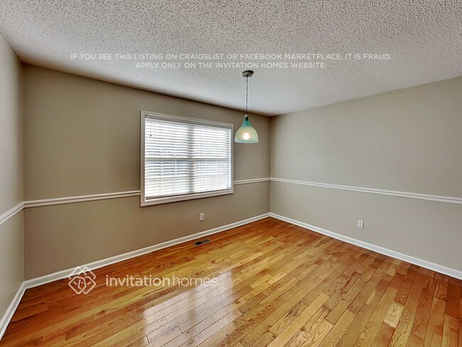 Photo - 25 Hedgerow Ct SE