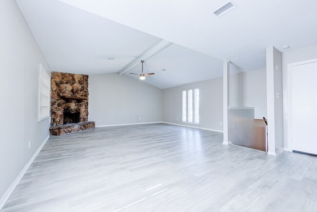 Photo - 15902 Timber Valley Dr