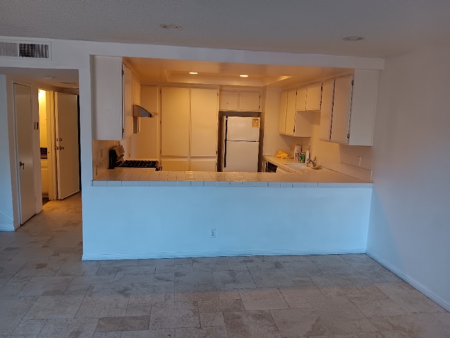Photo - 8435 Burnet Ave