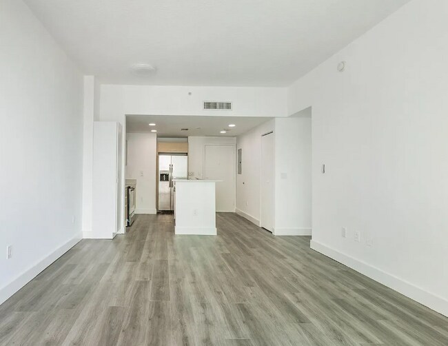 Photo - 350 NE 24th St Unit 908