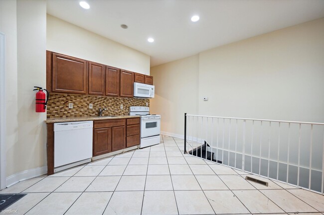 3 br, 2 bath Triplex - 1619 DIAMOND ST Uni... - 3 br, 2 bath Triplex - 1619 DIAMOND ST Uni... Unidad 101 Rental