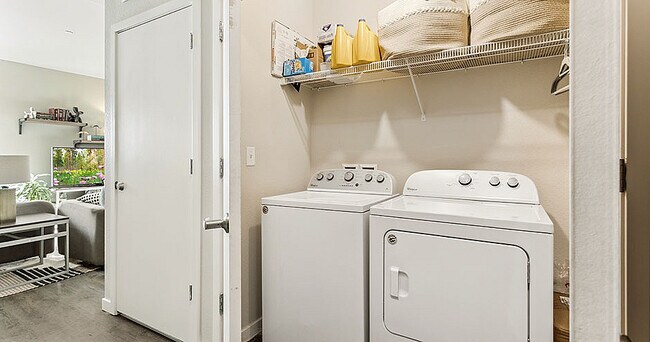 Washer-and-Dryer-01-Stadium-Apartments-Fort-Collins-CO-12
