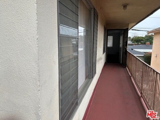 10702 Crenshaw Blvd