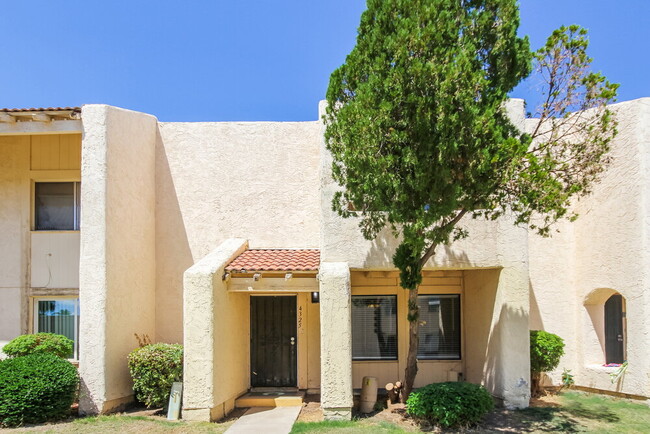 Building Photo - 4325 W Solano Dr N Rental