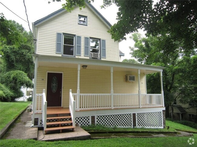 Building Photo - 196 Gilbert Ave Rental