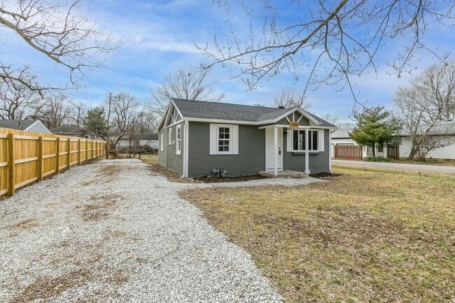 Photo - 2 Bedroom 1 Bathroom Home Located within w...