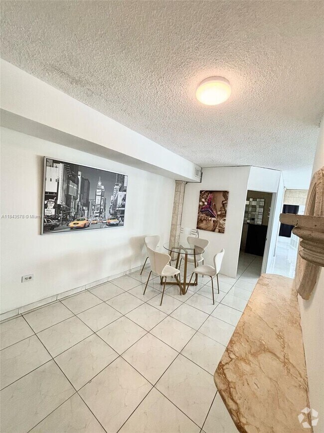 Building Photo - 905 Brickell Bay Dr Unit 1824 Rental